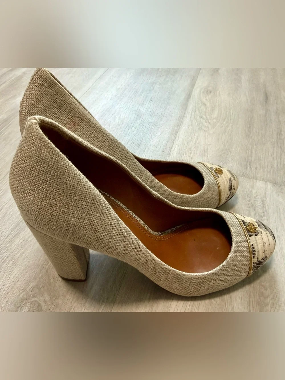 Tory Burch Cap Toe Pumps Linen Fabric Medallion Block Heel Womens Size 7.5M